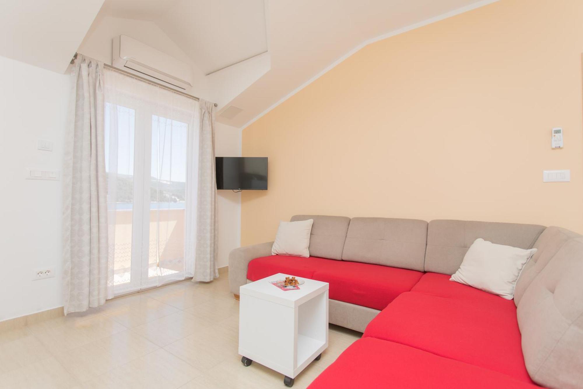 Beach Apartments Mediteran Marina Dış mekan fotoğraf